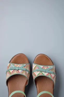 Bora Flower Platform Sandals In Ijsblauw Vrouwen Sandalen