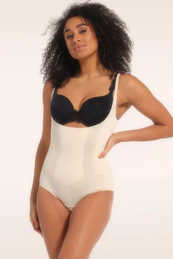 Hot Dream Shaper Body Briefer In Latte Vrouwen Shapewear