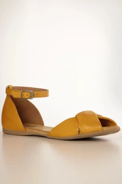 Kendria Sandalen In Okergeel Vrouwen Sandalen